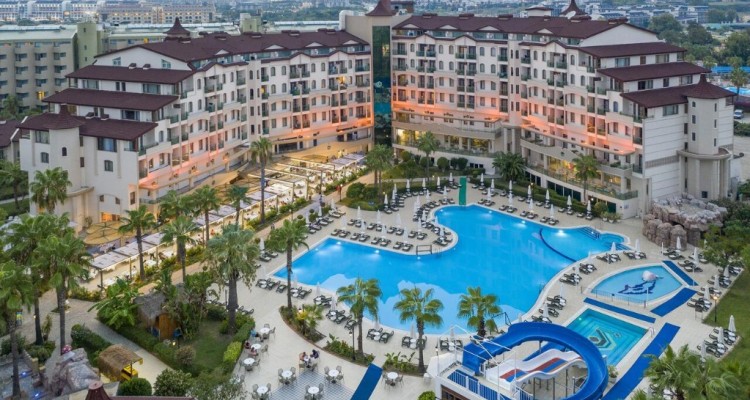 Bella Resort 5*, Side